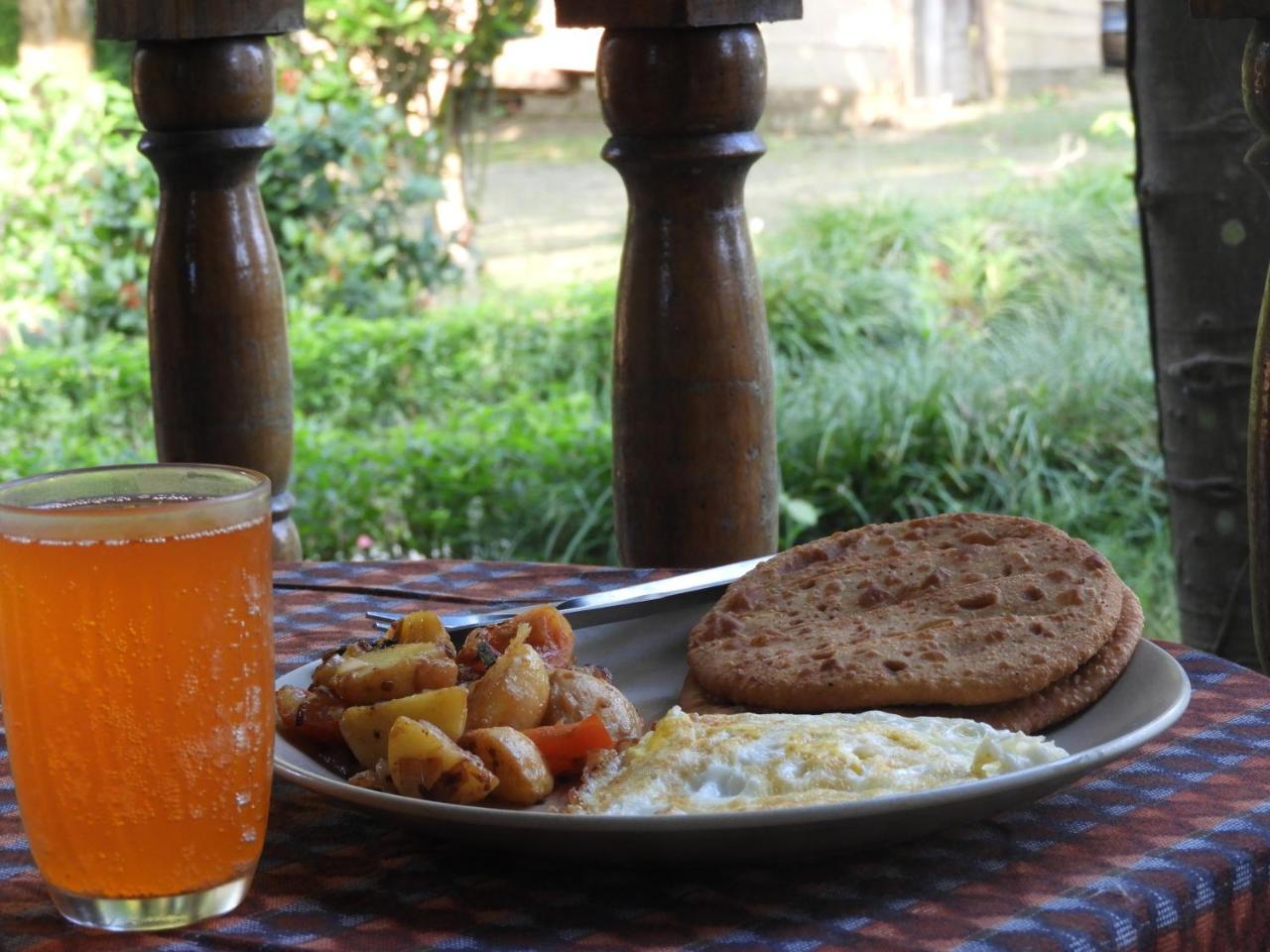 Bardiya Bardia Wildlife Resort מראה חיצוני תמונה