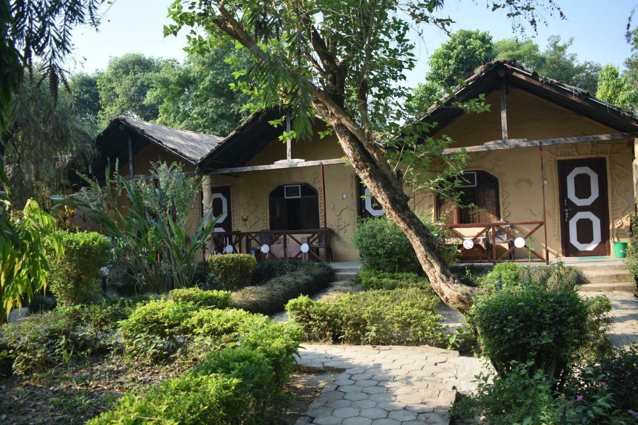 Bardiya Bardia Wildlife Resort מראה חיצוני תמונה